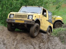 5 Spectaculaire activiteiten in 1 programma. stel uw programma samen met o.a. Off-road rijden, Slipcursus of Quad rijden