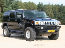 Ervaar de luxe van een Hummer H2! Stap met GoldenMoments achter het stuur van deze krachtpatser!