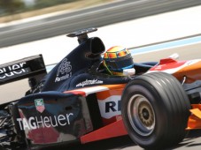 Frankrijk : In een Formule 1 wagen rijden? Dit kan nu via GoldenMoments in Frankrijk.