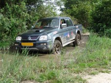 Leer off-road rijden met een 4 uur durende Off-road cursus van Golden Moments.