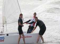 Catamaran zeilen voor 1 dag. Een leuke zeilcursus om cadeau te geven!