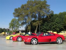 Ferrari en Porsche rijden altijd al uw wens geweest? Maak kennis met deze wagens met Golden Moments!