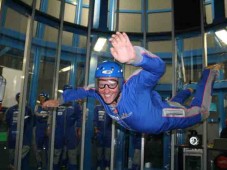 Origineel cadeau nodig? Ga samen met een vriend(in) Indoor Skydive!