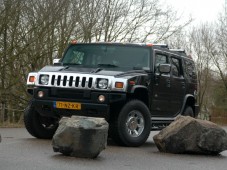 Hummer H2 rijden geeft u het gevoel een VIP te zijn. Ervaar dit gevoel en stap zelf in de Hummer H2!