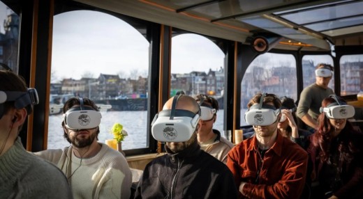 Amsterdam Grachtenrondvaart & VR Tour