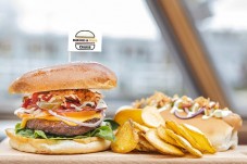 Crociera con hamburger e hot dog ad Amsterdam