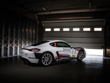 Conduzir um Porsche Cayman 718 S - 4 voltas + 1 volta em co-piloto