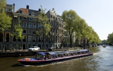 Giro in battello sui canali di Amsterdam e ingresso alla House of Bols