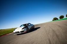 Conduzir um Porsche Cayman 718 S (PDK) - 1 volta + 1 volta em co-piloto