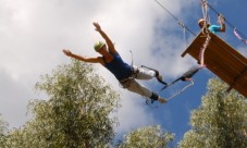 Salto Bungee Jumping (25m) + Slide (350m)