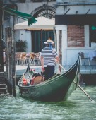 Propose in Venice: 45-minute romantic gondola ride