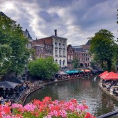 Utrechtse Stadsverkenning: Bruggen, grachten, en kunst