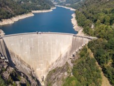 Bungeejumpen als 007 in Zwitserland