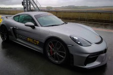 Porsche GT4 driving (12 rounds)