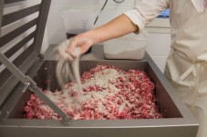 Maak uw eigen salami in Italië