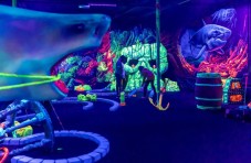 Aloha Amsterdam Glow-in-the-Dark Minigolf