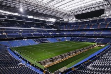 Tour Bernabéu & Museo de Cera Madrid para 2 Adultos + 2 niños (de 4 a 14 años)