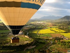 Hete lucht Ballon vlucht in Frankrijk